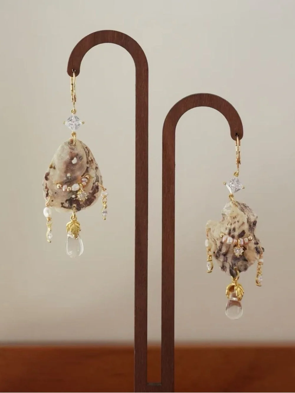 Gold and Pearl Shell Drop Earrings -‎ Women Jewelry